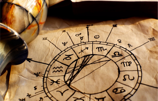 624-400-horoskop-pergament