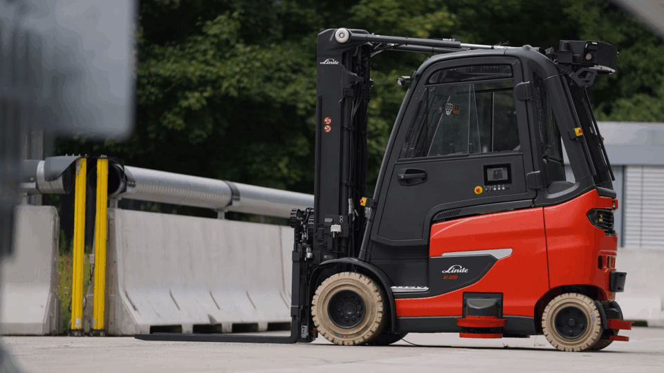 електрокар с противотежест – Linde E-Matic